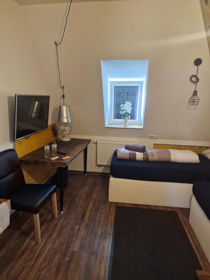 Victory Guesthouse - Handwerker Pension Bielefeld Dış mekan fotoğraf
